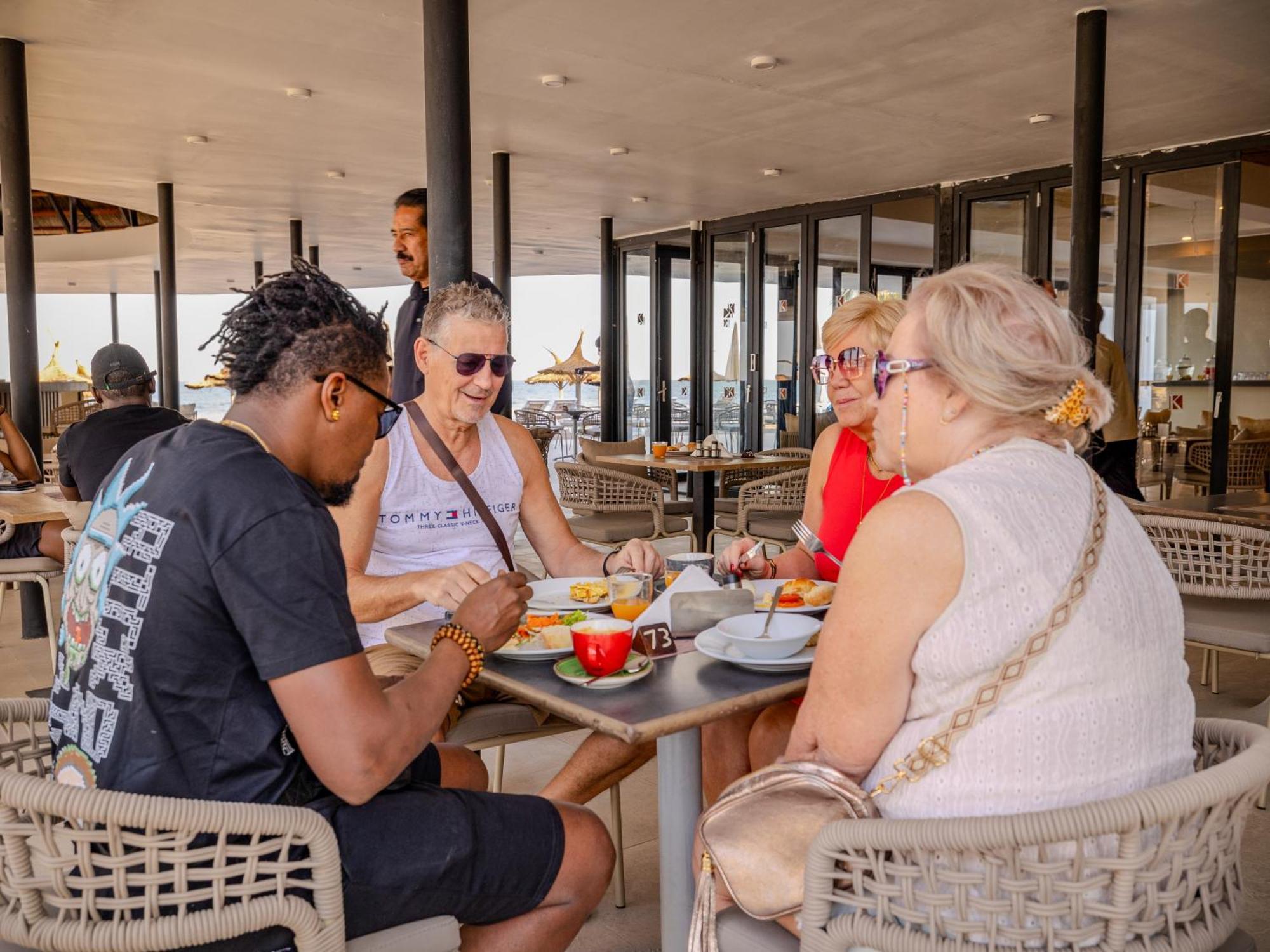 Kombo Beach Resort Serrekunda Zewnętrze zdjęcie